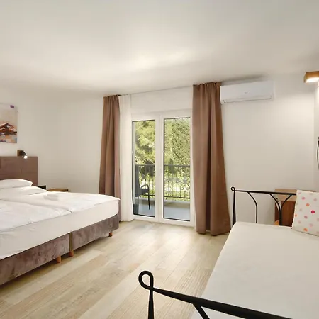 Holiday home Cozy In With Kitchen Omis
