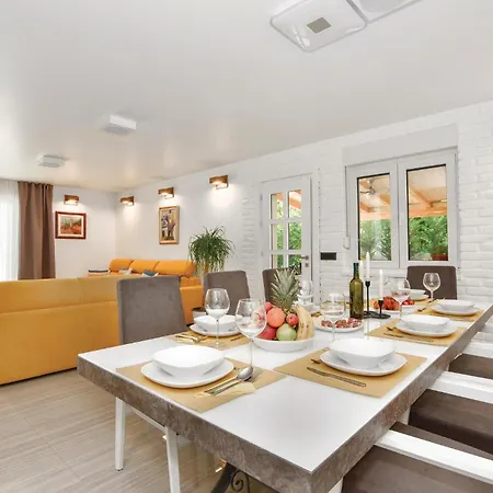 Cozy In With Kitchen Omis